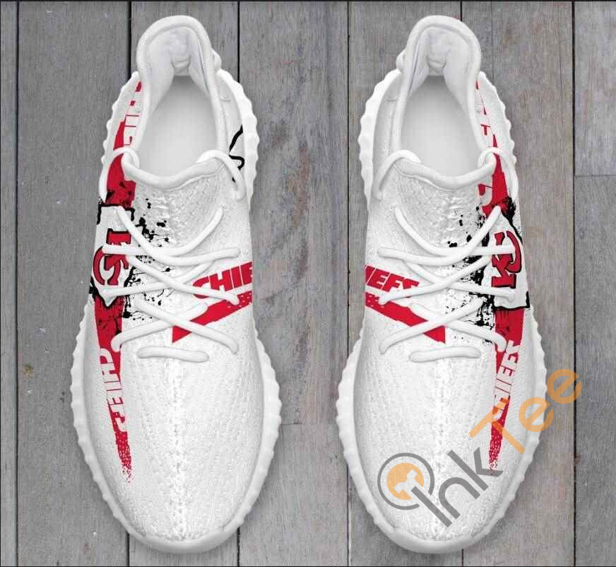 Kansas City Chiefs Men Running Yeezy Boost