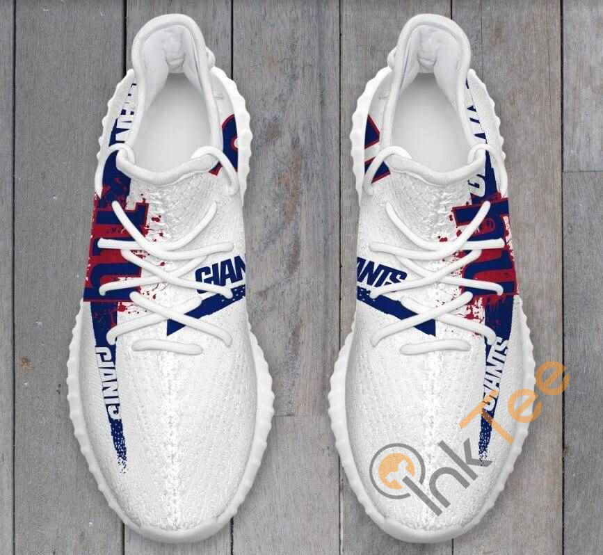 New York Giants Men Running Yeezy Boost