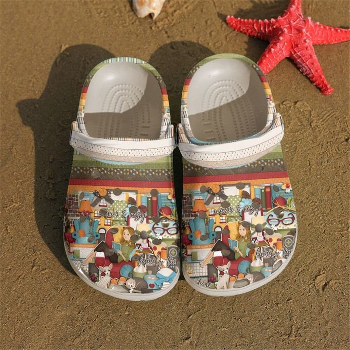Reading Warm And Cozy Crocs Clog Shoes