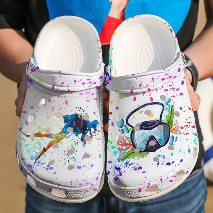 Scuba Diving Into The Ocean Crocs Clog Shoes 10 Scuba Diving Into The Ocean Crocs Clog Shoes